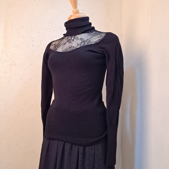 Urban Behavior | Black turtleneck sweater with chest / back lace cut out - Picture 7 of 11